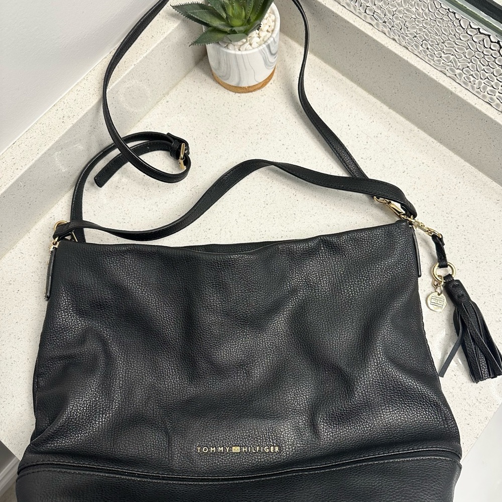 Tommy Hilfiger Black Leather Women's Bag